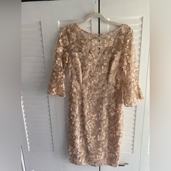 Elegant Adrianna papell Floral Dress in blush - Picture 2 of 7